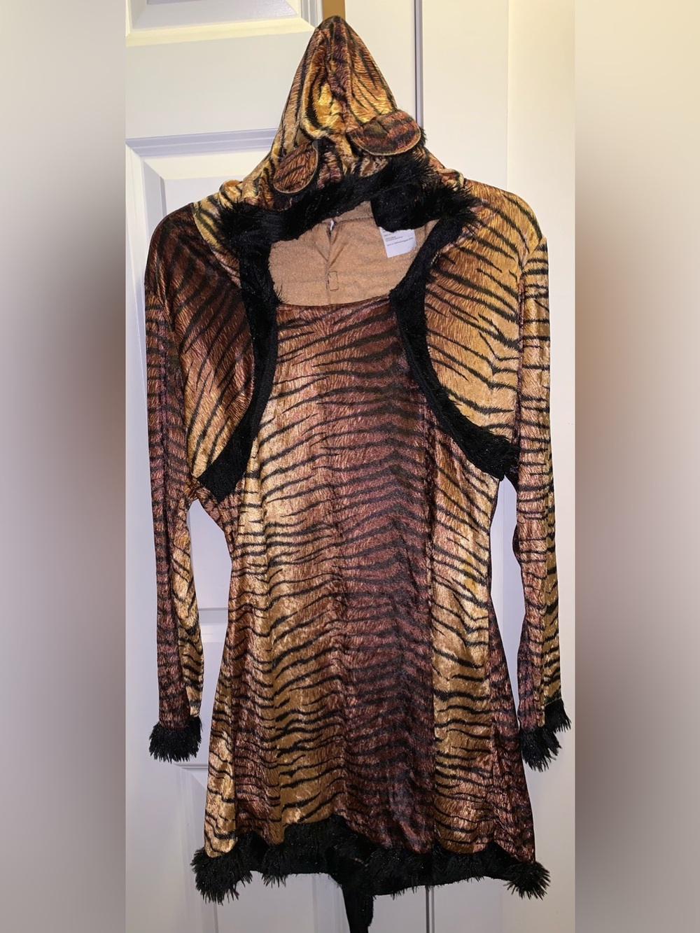 Womenβs Tiger-Print Long Sleeve Costume